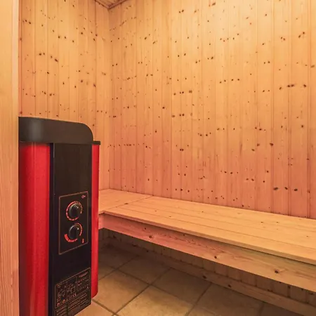 Awesome Home In Aabenraa With Sauna Сasa de vacaciones